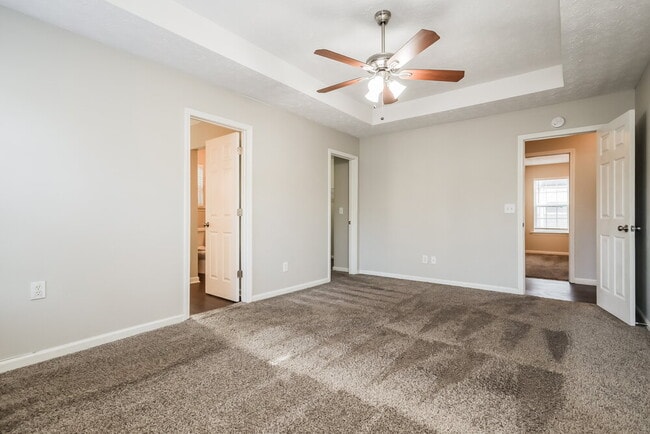 Building Photo - 1825 Neighborhood Walk