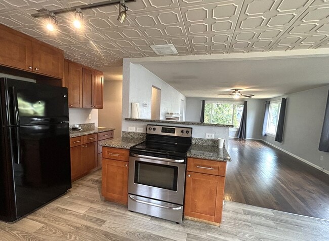 Building Photo - Rambler with Basement