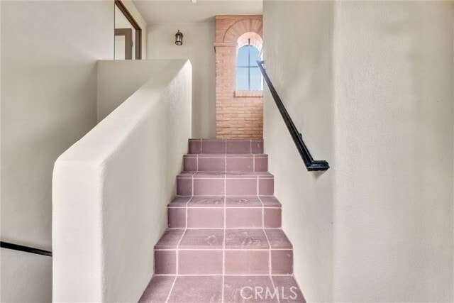 Building Photo - 31 Cezanne