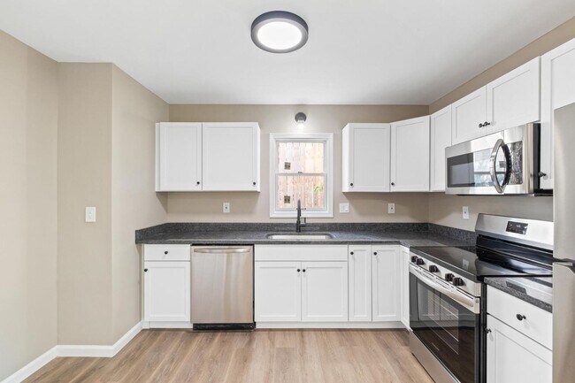 Building Photo - 3501 N 54th St