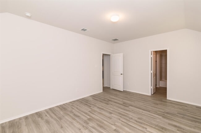 Building Photo - 8611 Oak Grove Church St