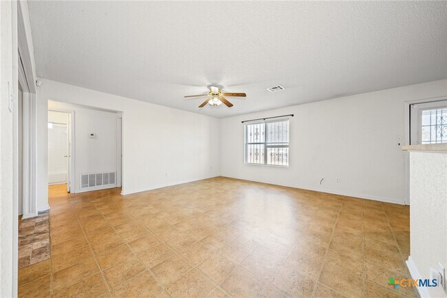 Building Photo - 3211 Tom Lockett Dr