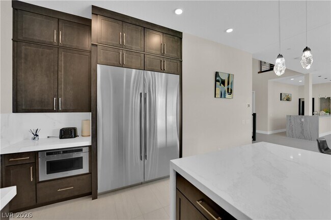 Building Photo - 10663 Stone Ledge Ave