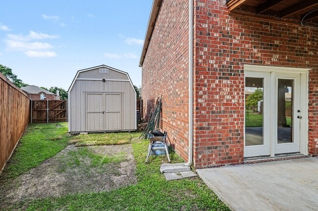 Building Photo - 5506 San Marino Dr