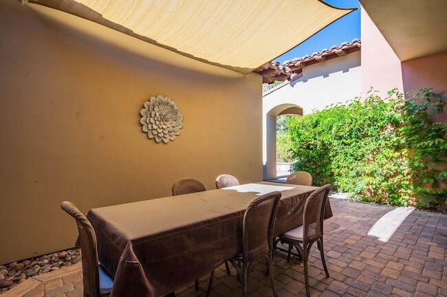 Building Photo - 46710 Bradshaw Trail