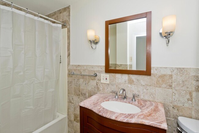 Building Photo - 181 State St