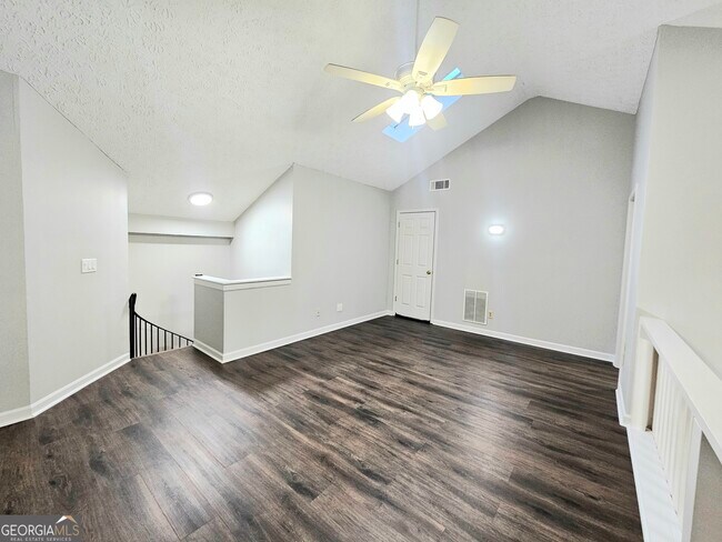 Building Photo - 2734 Highland Ridge NW