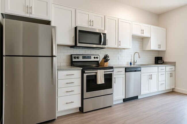 Building Photo - 2301 Ingersoll Ave