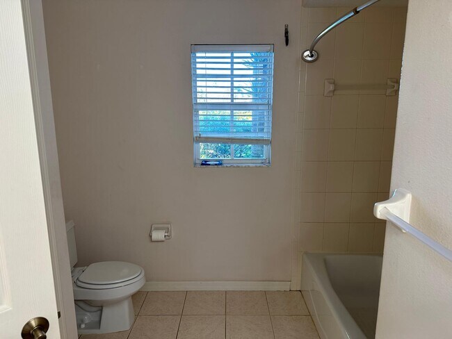 Building Photo - 8659 46th Ave Cir W