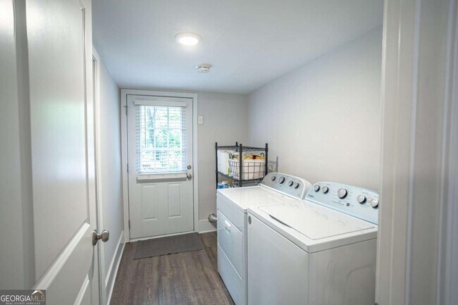 Building Photo - 1352 Akridge St NW