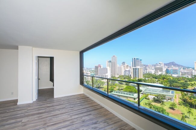 Building Photo - Canterbury Place - Fully renovated with hi...