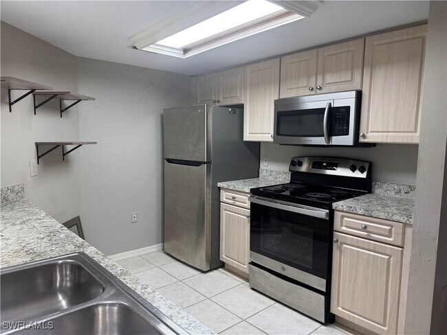 Building Photo - 1769 Four Mile Cove Pkwy