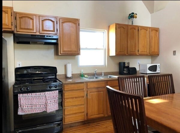 Building Photo - 138 Ferry St