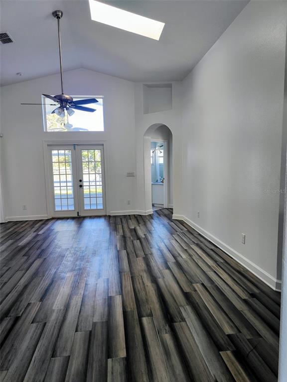 Building Photo - 3045 Lazlo Ln