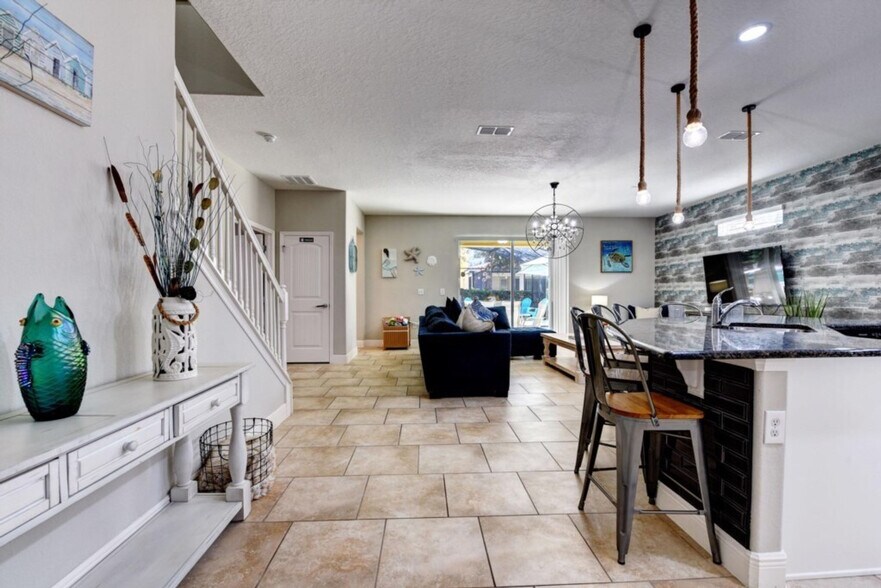 Building Photo - 5254 Wildwood Wy