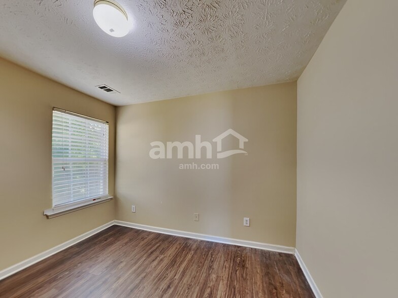 Building Photo - 1225 Stephens Pond View