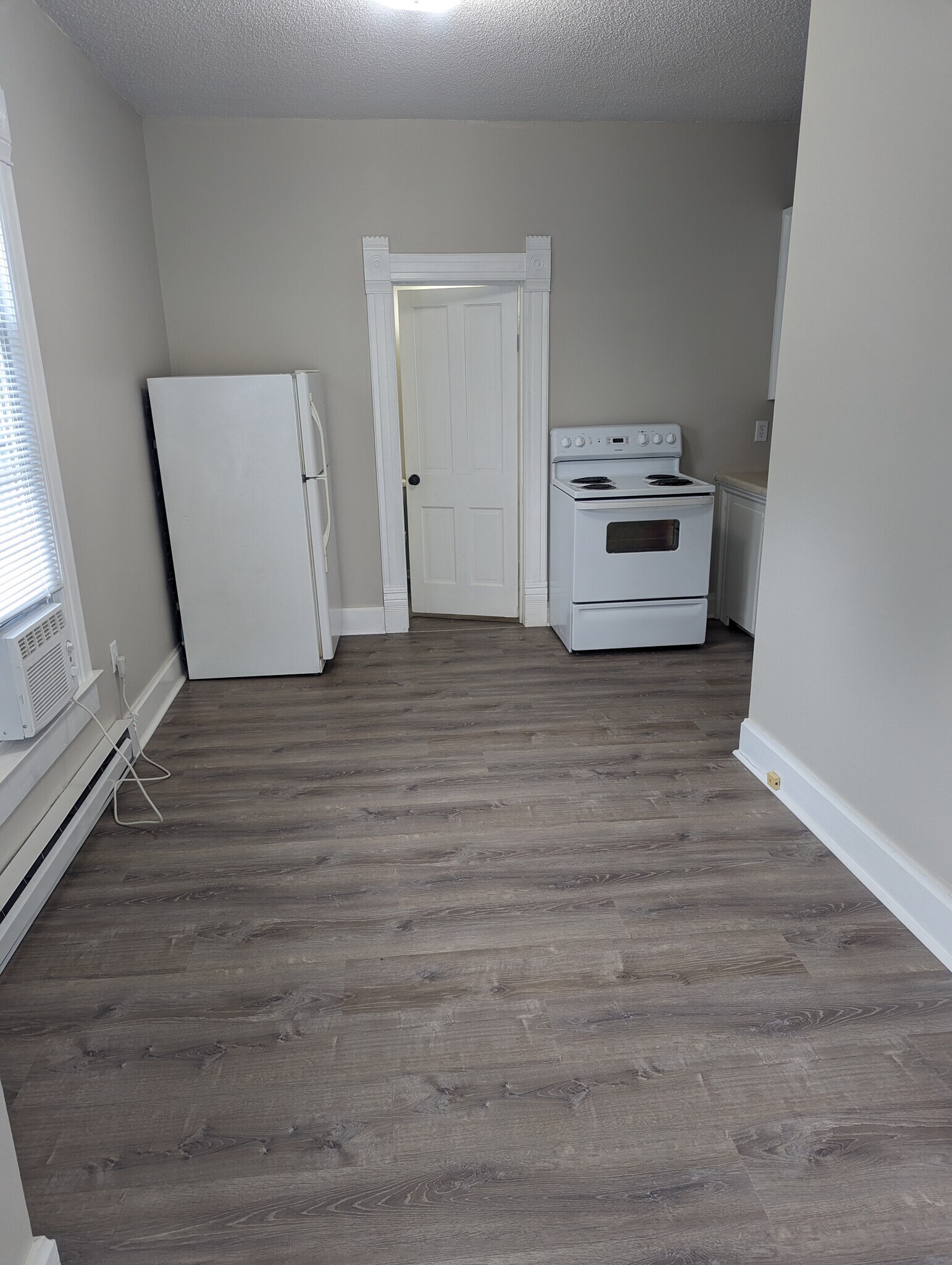 Building Photo - 515 E Pierce St., Apt.A