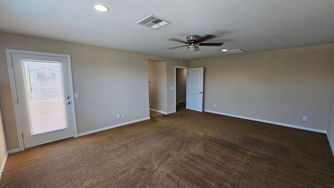 Building Photo - Large 4 bedroom in gated Stetson Trails Community