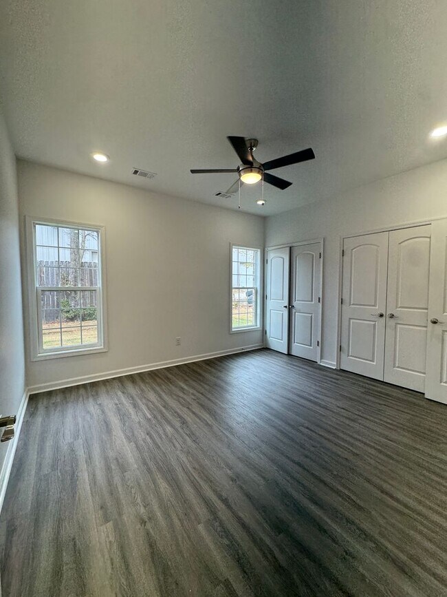 Building Photo - 3017 Olivia Ct