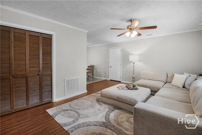 Building Photo - 451 Sandpiper Rd