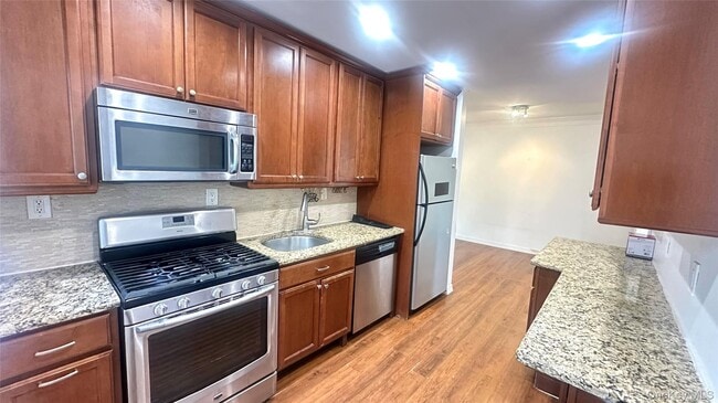 Building Photo - 73-63 198th St