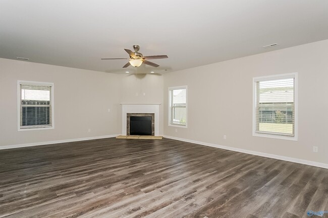 Building Photo - 117 Holly Fern Dr.