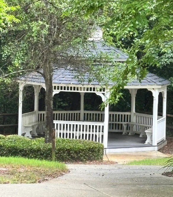 Building Photo - 108 Mangum Cir