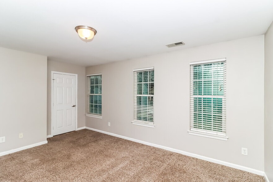 Building Photo - 9035 Goldfields Dr