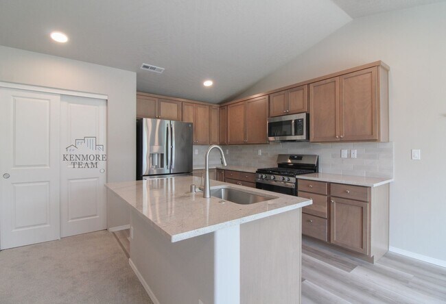 Building Photo - 3 Bedroom, 2 Bath Home in Kennewick