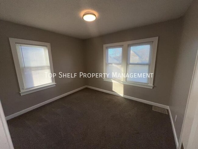 Building Photo - 3307 2nd Ave