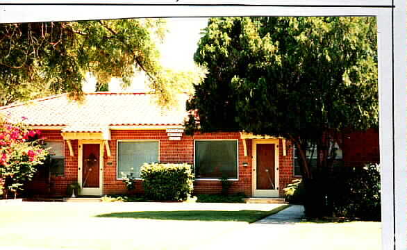 Primary Photo - Encanto Manor