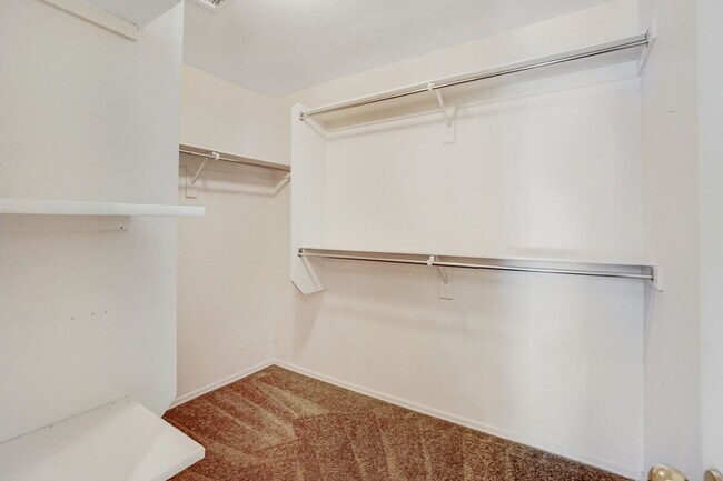 Building Photo - Pending/ Rented - Beautiful 2 Story-4 Bd/3...