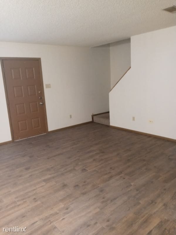 Building Photo - 6040 Bedford Dr