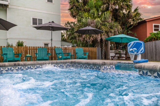 Building Photo - 108 Zamora St