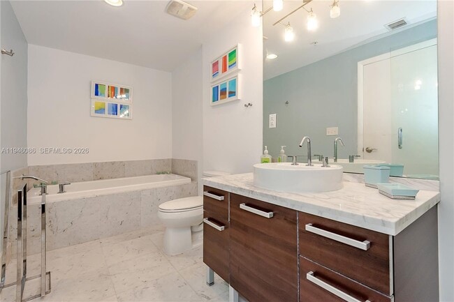 Building Photo - 253 NE 2nd St