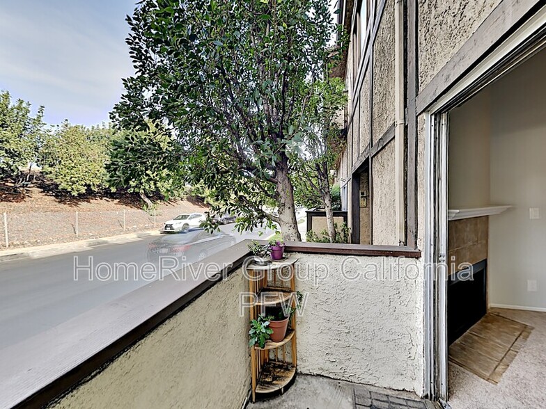 Building Photo - 5500 Lindley Ave