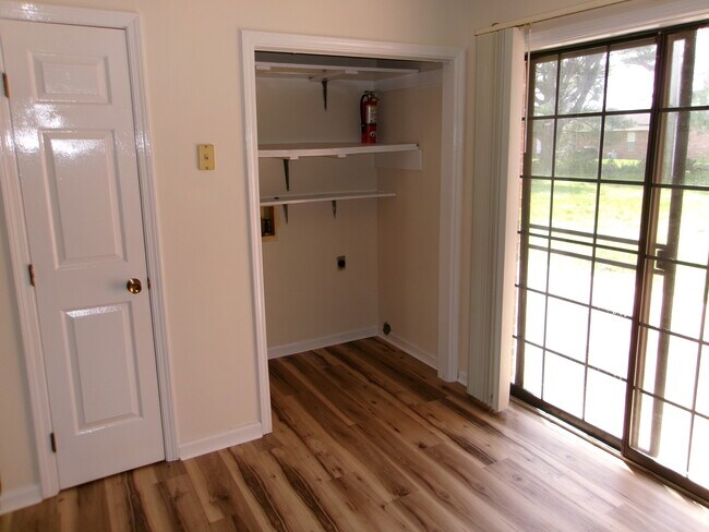 Building Photo - 3209 Timbermill Ave