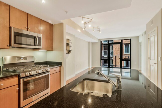 Building Photo - 1117 10th St NW