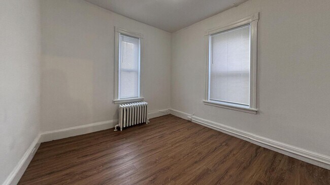Building Photo - Charming 3-BR Updated West Philly Row Home