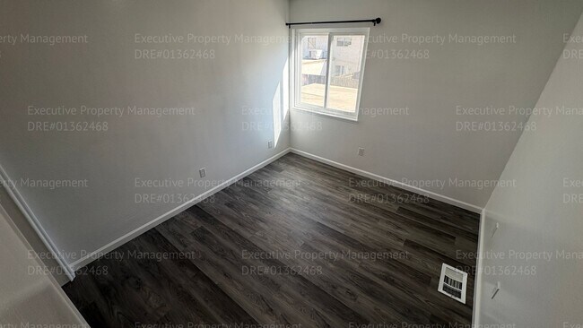 Building Photo - 4800 Nordic Dr