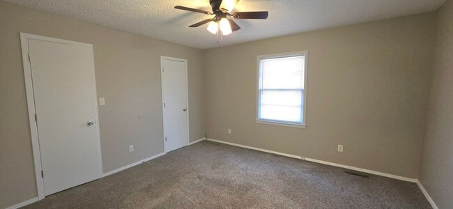 Building Photo - 4 Bedroom home in Southwest Springfield for $1595!