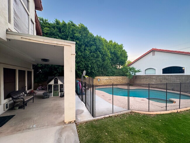 Building Photo - Marshall Ranch Five Bedroom