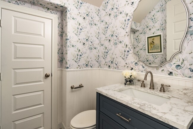 Building Photo - 9810 Falling Fern Ln