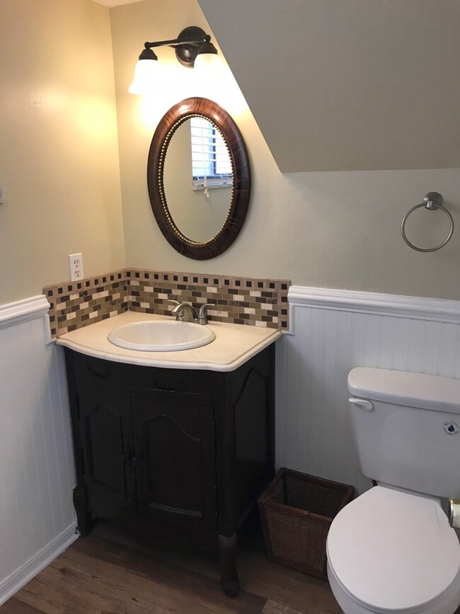 Building Photo - FABULOUS 3/2.5 Townhome In Wonderful Lake ...