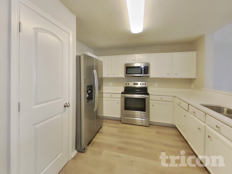 Building Photo - 4512 Merlot Dr