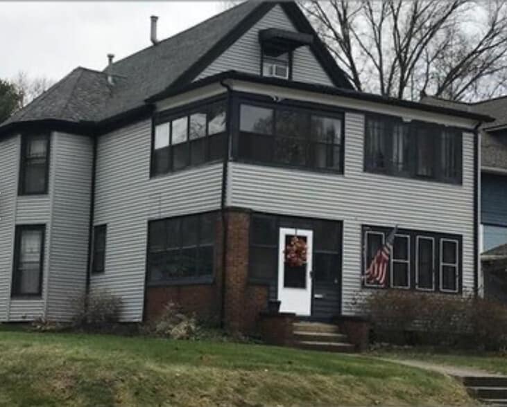 Building Photo - 276 Merriman Rd