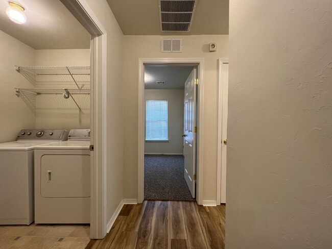 Building Photo - GEOTHERMAL Heat and Air! 3 Bedroom/2 Bathroom with attached 2 Car Garage