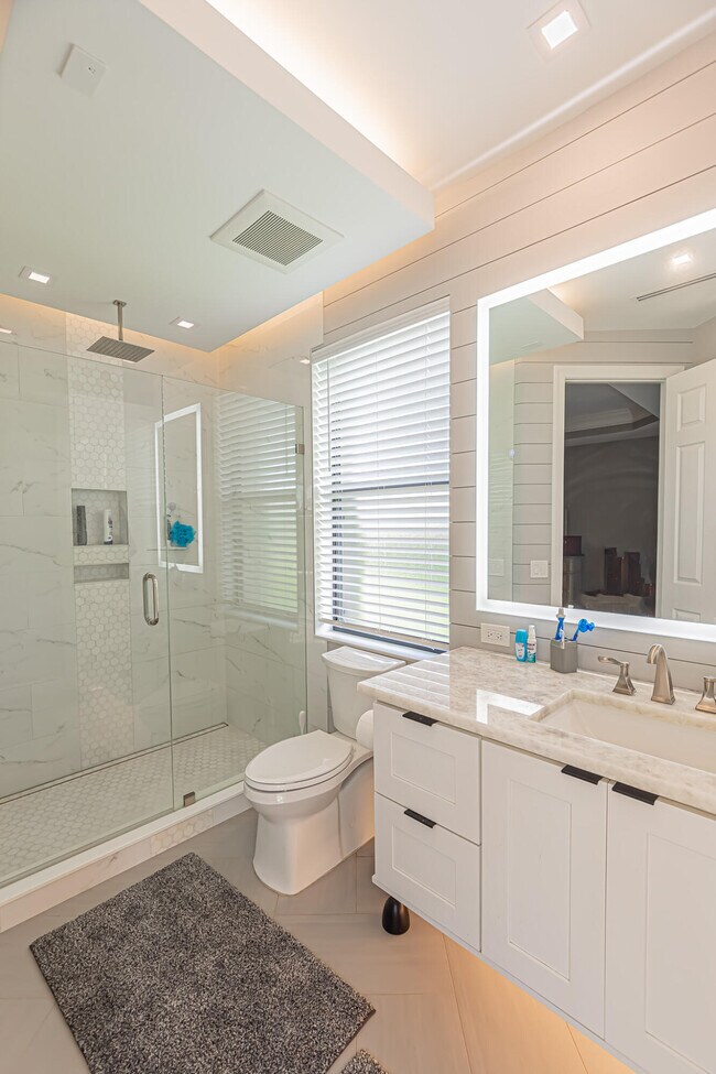 Building Photo - 8060 Kiawah Trce