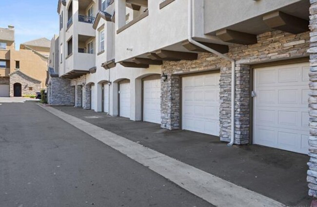 Building Photo - 1344 Paizay Pl