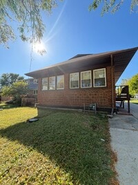 Building Photo - 32 S Monterey Ave